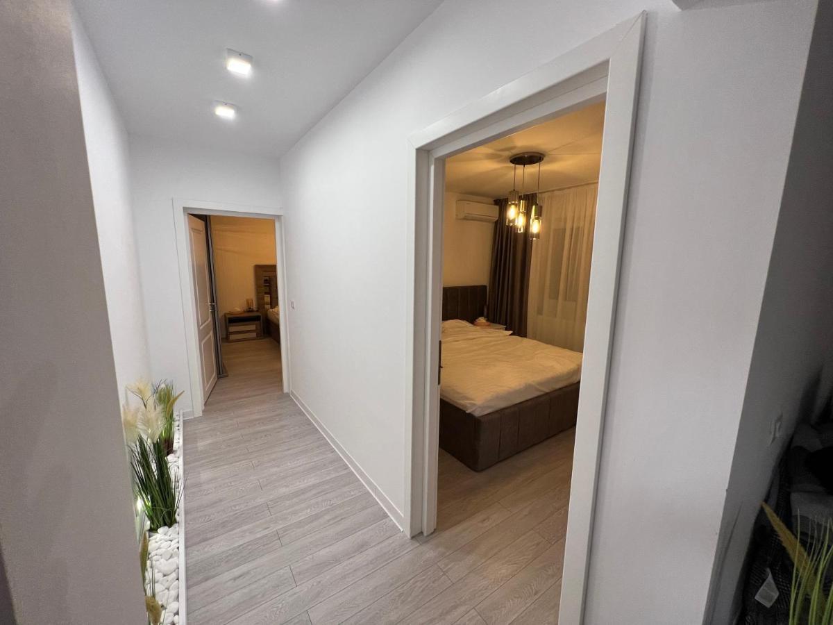 Oxana Apartments - 3 Camere - Timisoara Ngoại thất bức ảnh