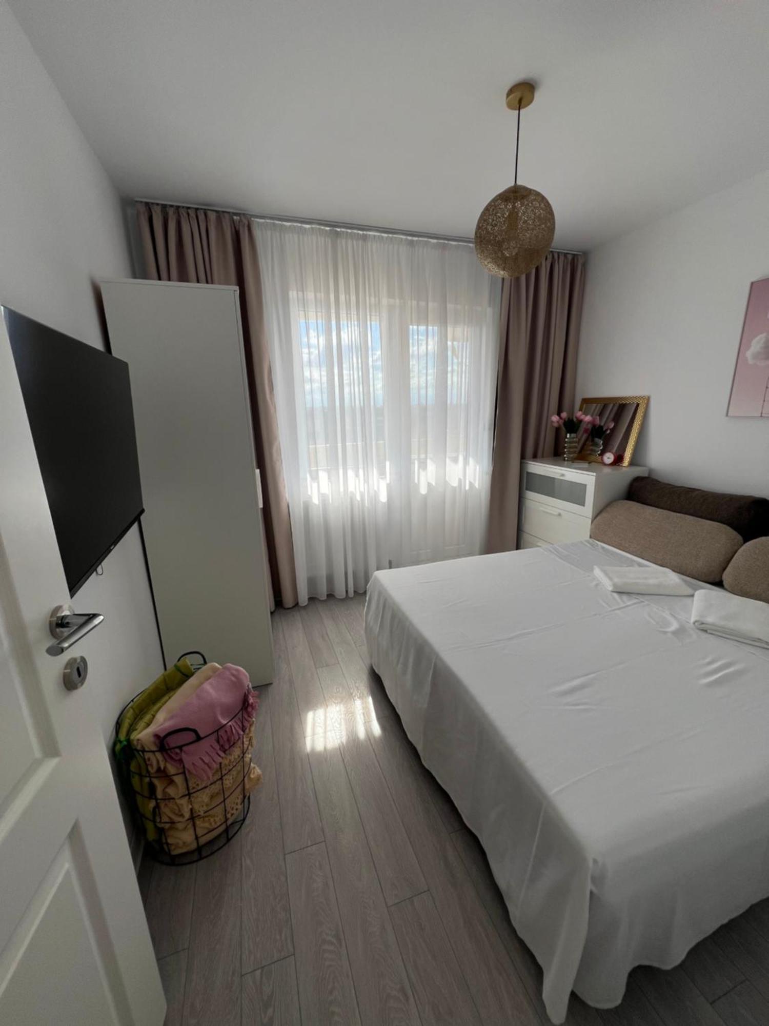 Oxana Apartments - 3 Camere - Timisoara Ngoại thất bức ảnh